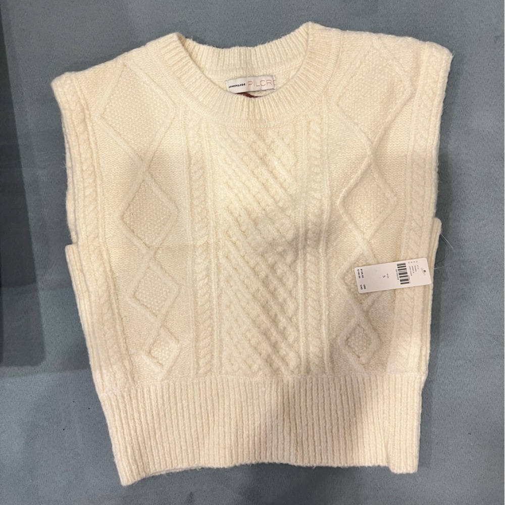 Sweater vest